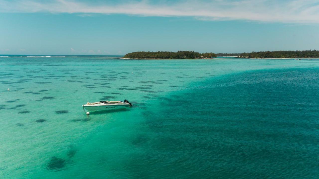Villa Bella Charming Beachfront Guesthouse บลู เบย์ ภายนอก รูปภาพ