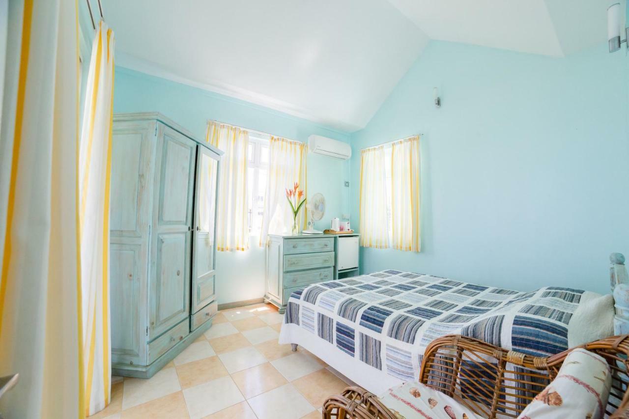 Villa Bella Charming Beachfront Guesthouse บลู เบย์ ภายนอก รูปภาพ