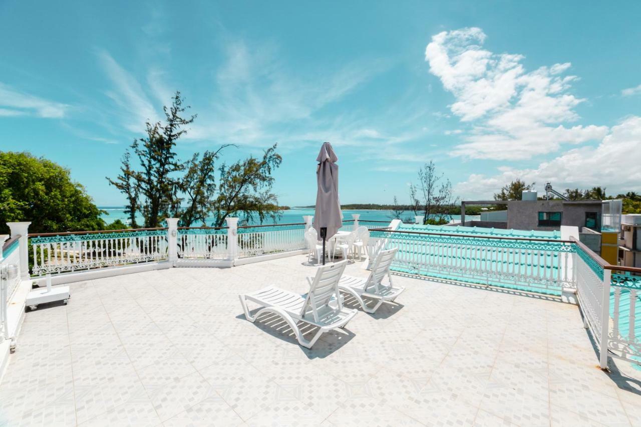 Villa Bella Charming Beachfront Guesthouse บลู เบย์ ภายนอก รูปภาพ