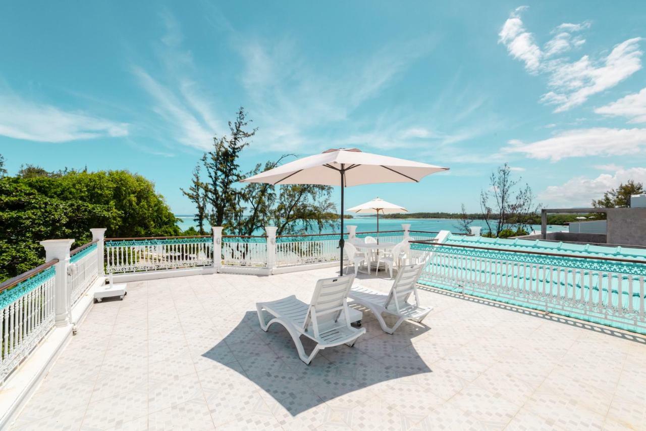 Villa Bella Charming Beachfront Guesthouse บลู เบย์ ภายนอก รูปภาพ