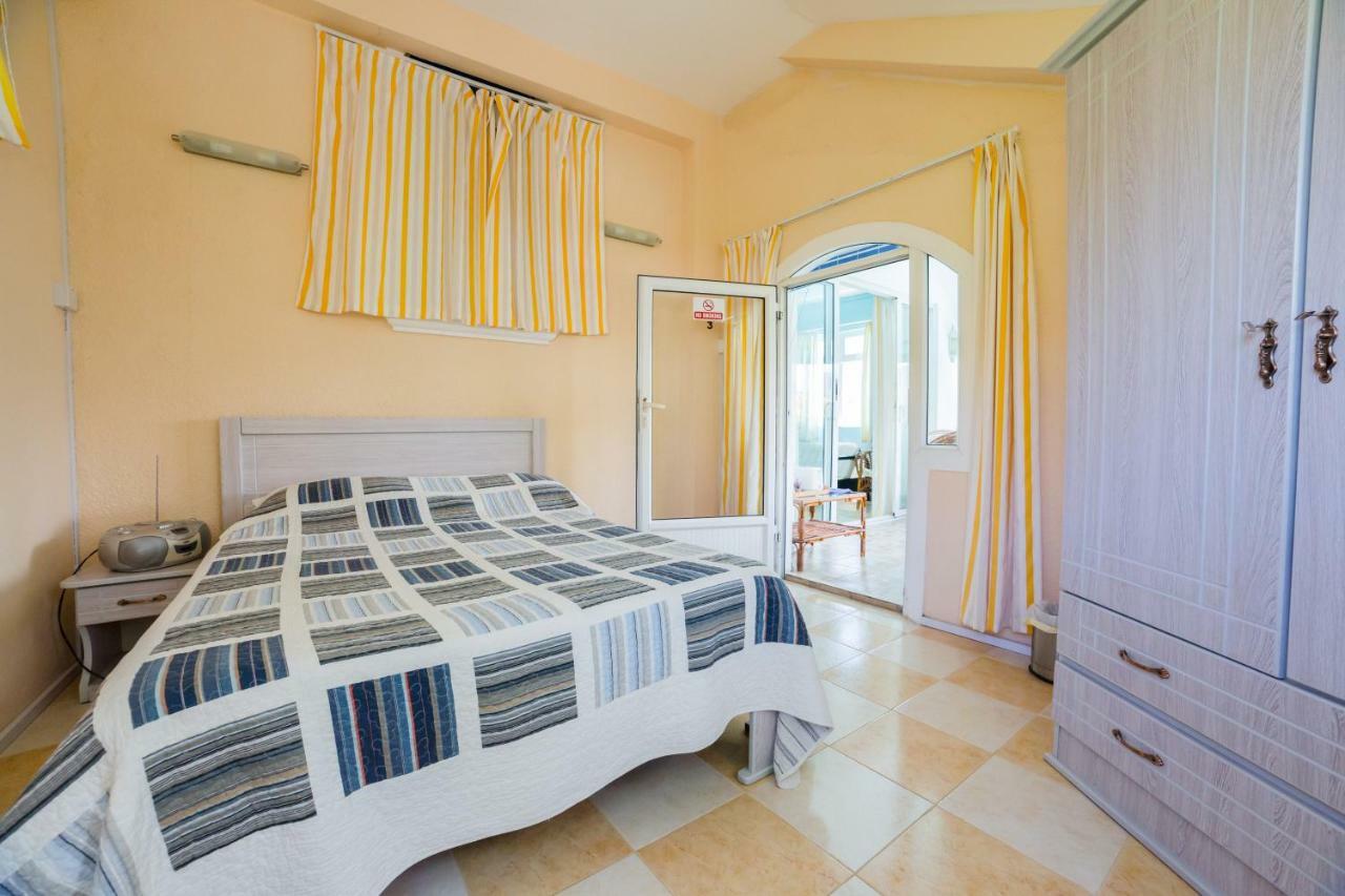 Villa Bella Charming Beachfront Guesthouse บลู เบย์ ภายนอก รูปภาพ