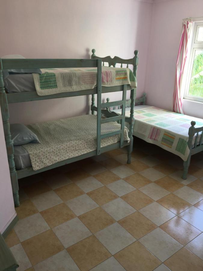 Villa Bella Charming Beachfront Guesthouse บลู เบย์ ภายนอก รูปภาพ