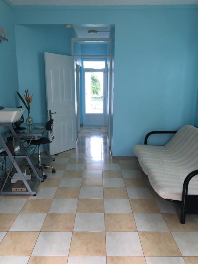 Villa Bella Charming Beachfront Guesthouse บลู เบย์ ภายนอก รูปภาพ